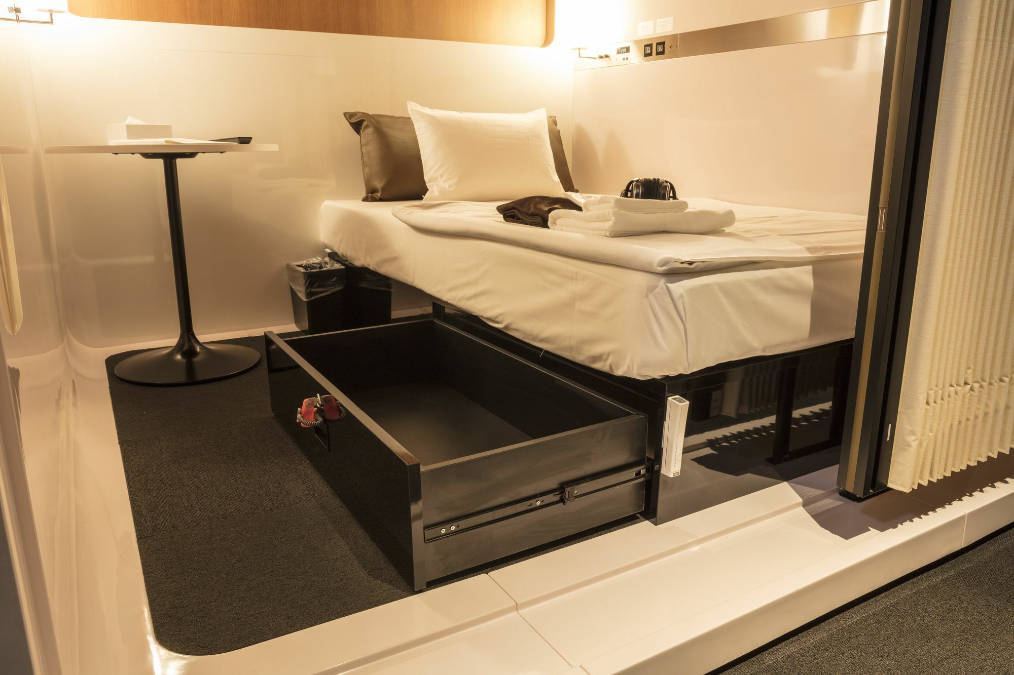 First Cabin Nishiazabu طوكيو المظهر الخارجي الصورة