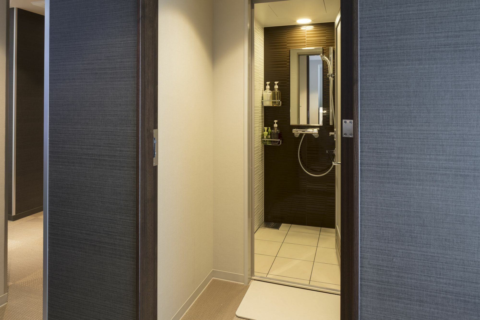 First Cabin Nishiazabu طوكيو المظهر الخارجي الصورة