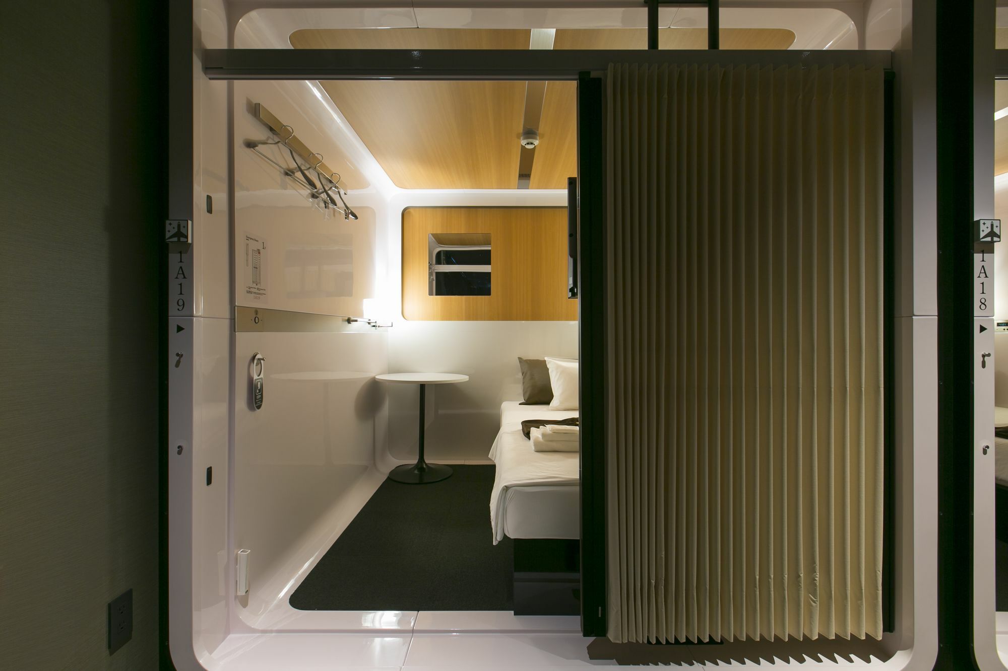 First Cabin Nishiazabu طوكيو المظهر الخارجي الصورة